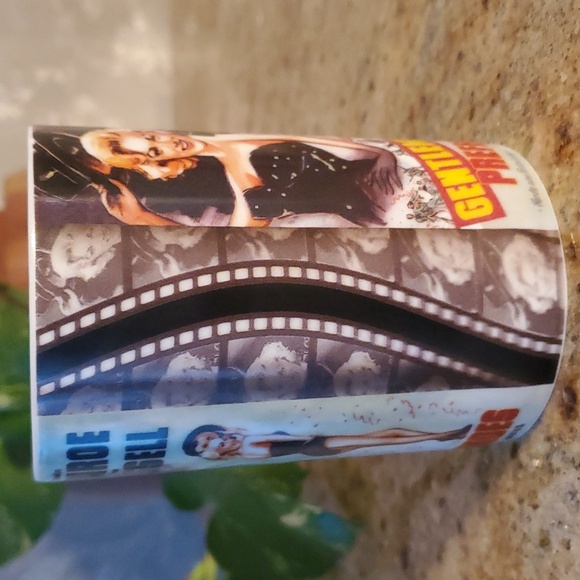 Marilyn Monroe coffee mug - Picture 3 of 7